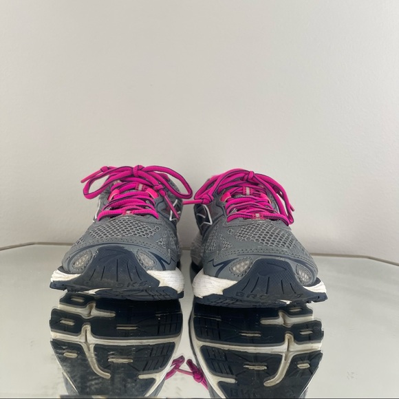 BROOKS Women’s Grey Pink Ravenna 5 Road-Running Athletic Workout Sneaker Shoes - Picture 7 of 11